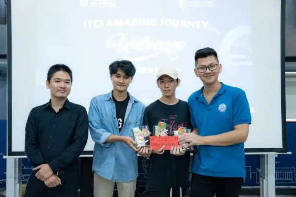 bung-no-voi-su-kien-chao-tan-sinh-vien-K2-ITCI-Amazing-journey-61